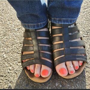 AEROSOLES CAKE SALE  ANKLE STRAP OPEN TOE 5 BAND STRAP SANDAL